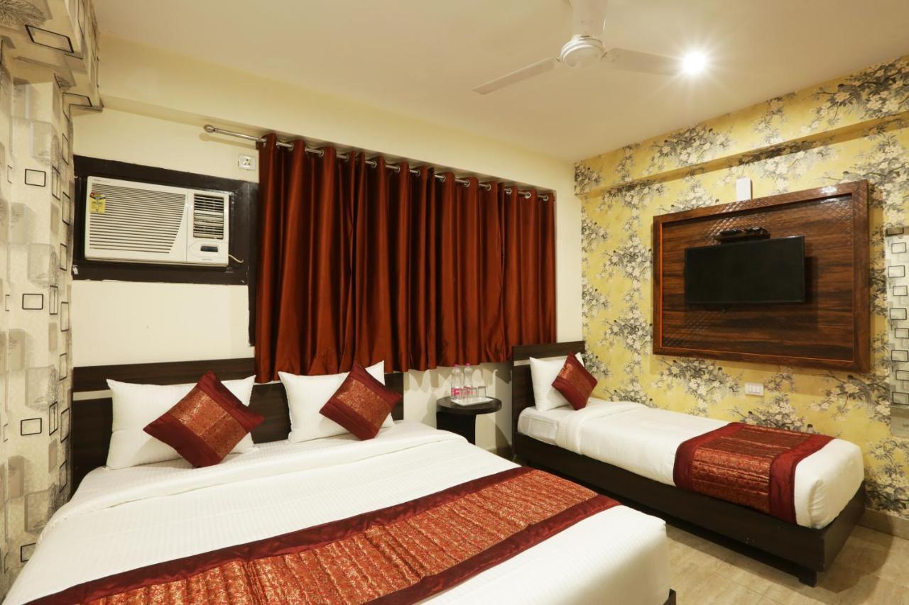 Hotel Sky Wood At Airport Nuova Delhi Esterno foto