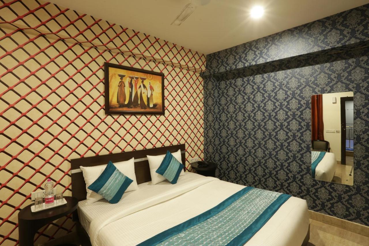 Hotel Sky Wood At Airport Nuova Delhi Esterno foto